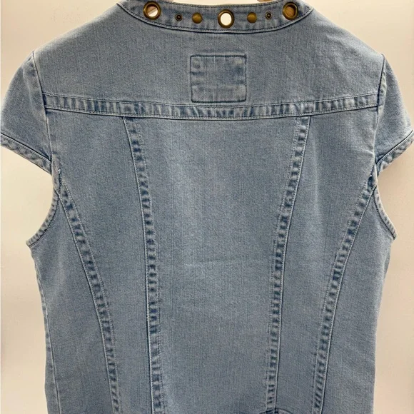 Live a Little Blue Denim Top Grommets Studs Pockets Cap Sleeve‎ Large - Picture 3 of 11